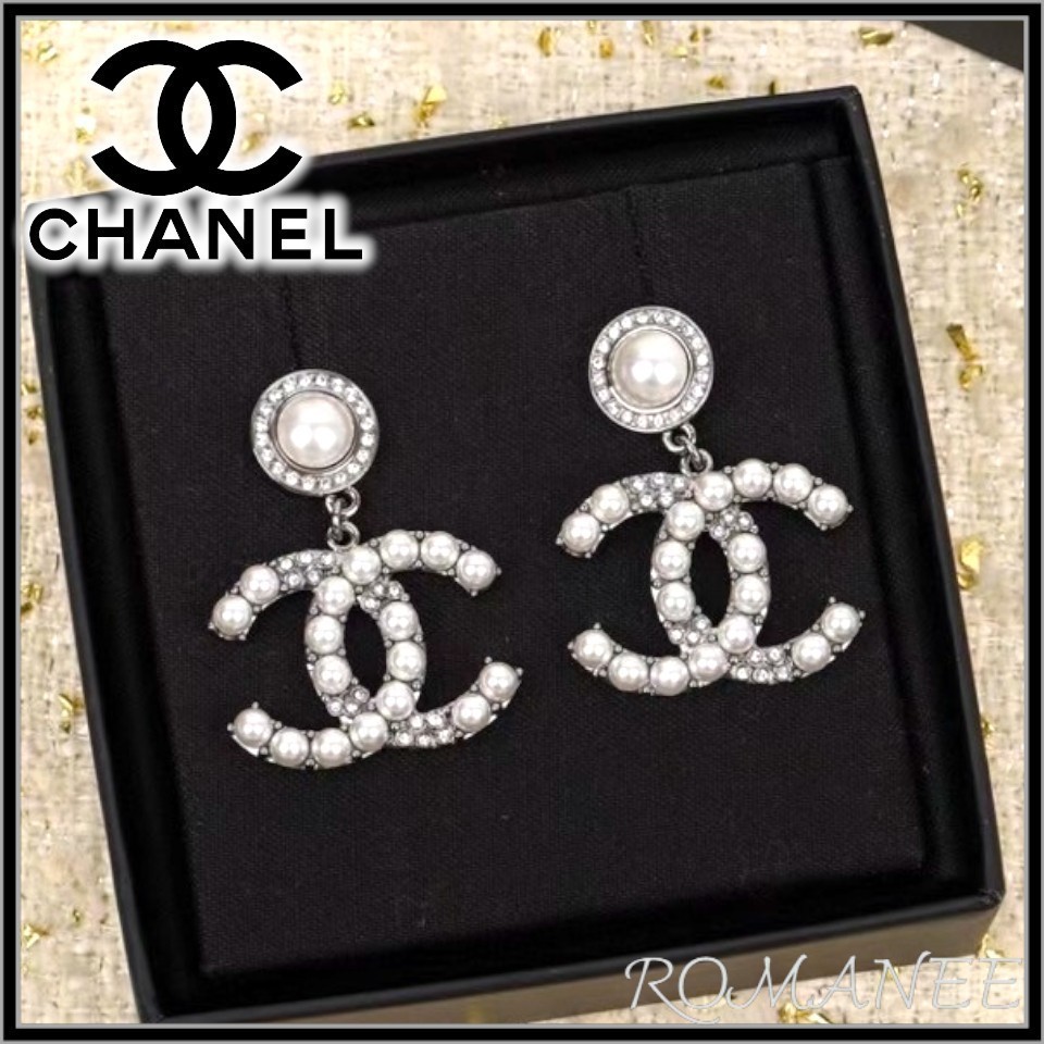大振りのロゴが可愛い♪【CHANEL】ピアス