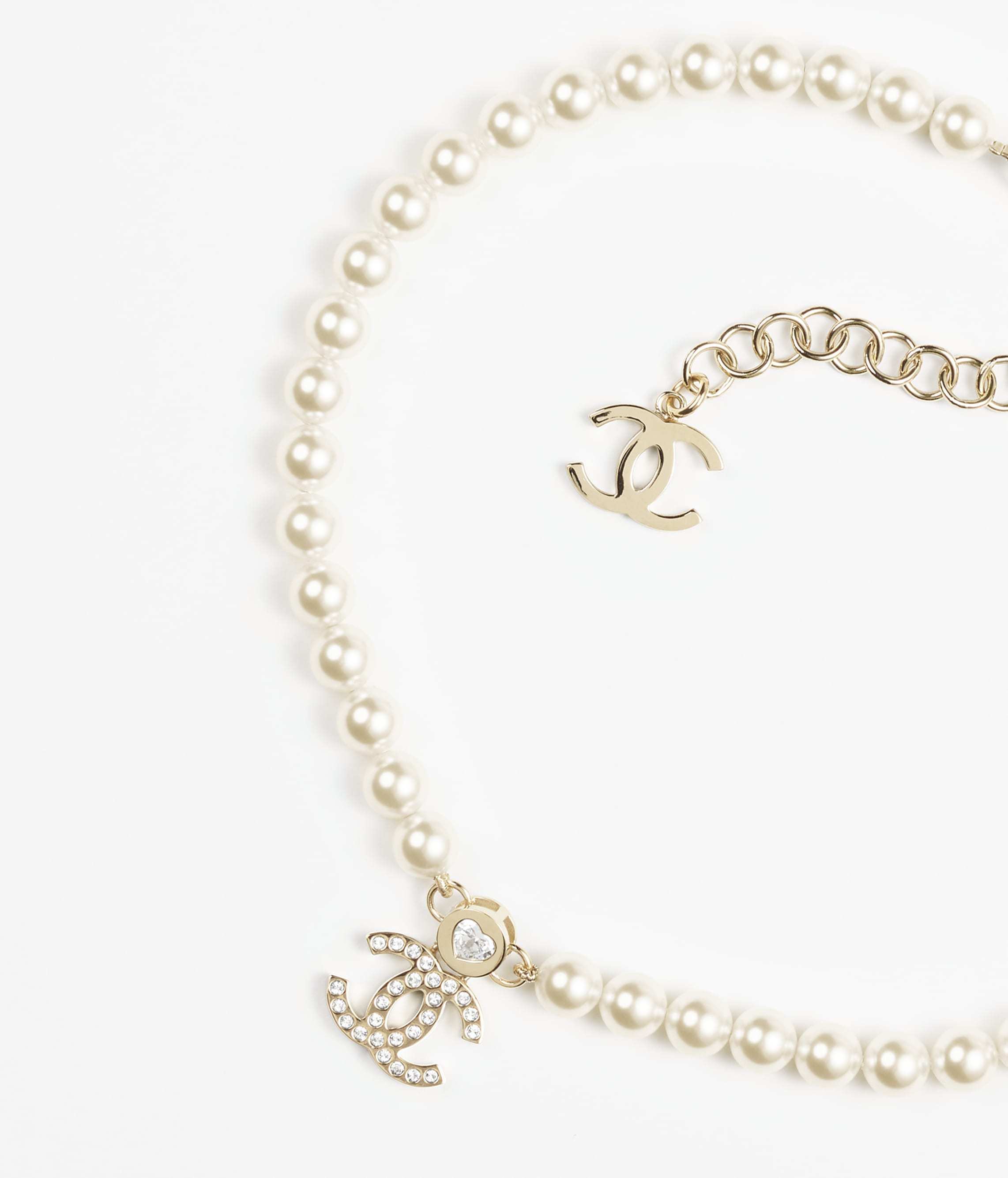 《エレガントに魅せる》CHANEL パール ネックレス