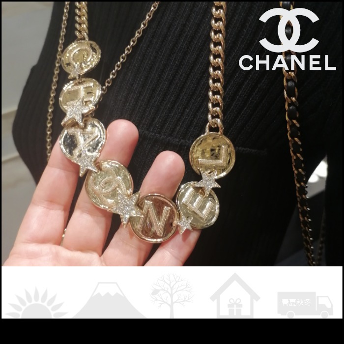 【シャネル】ネックレス CHANELのメダルチャームが映える☆