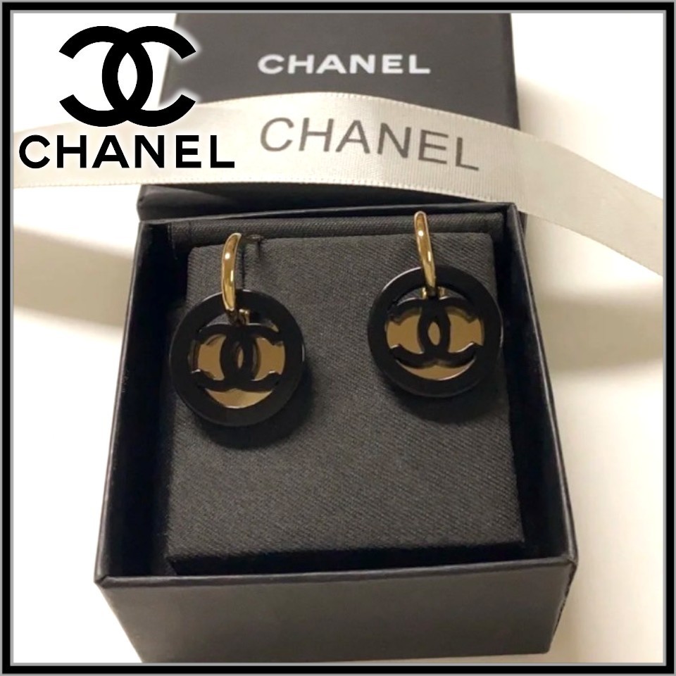 シンプルなデザイン♪【CHANEL】ピアス