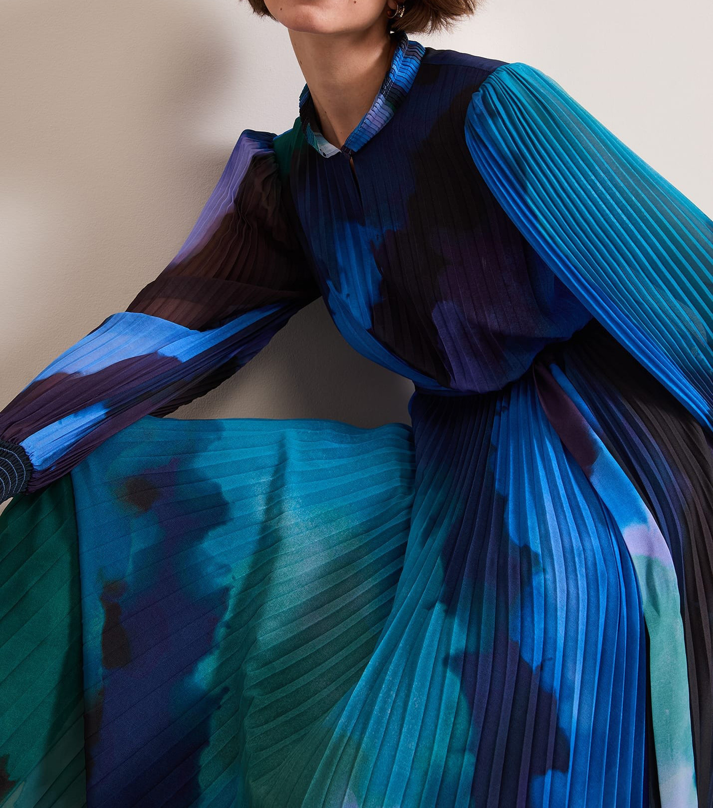 【Phase Eight】UK発 Sophie セミシアー プリーツ フレア ドレス Phase Eight】UK発 Sophie セミシアー プリーツ フレア ドレス