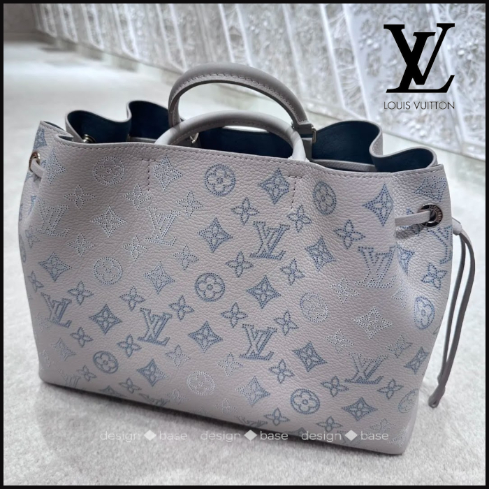 ◆充分な収納力【 Louis Vuitton 】ベラ・トート