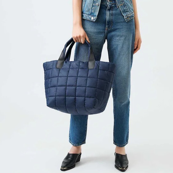 “VeeCollective” キルティングMIDIUMトート Navy