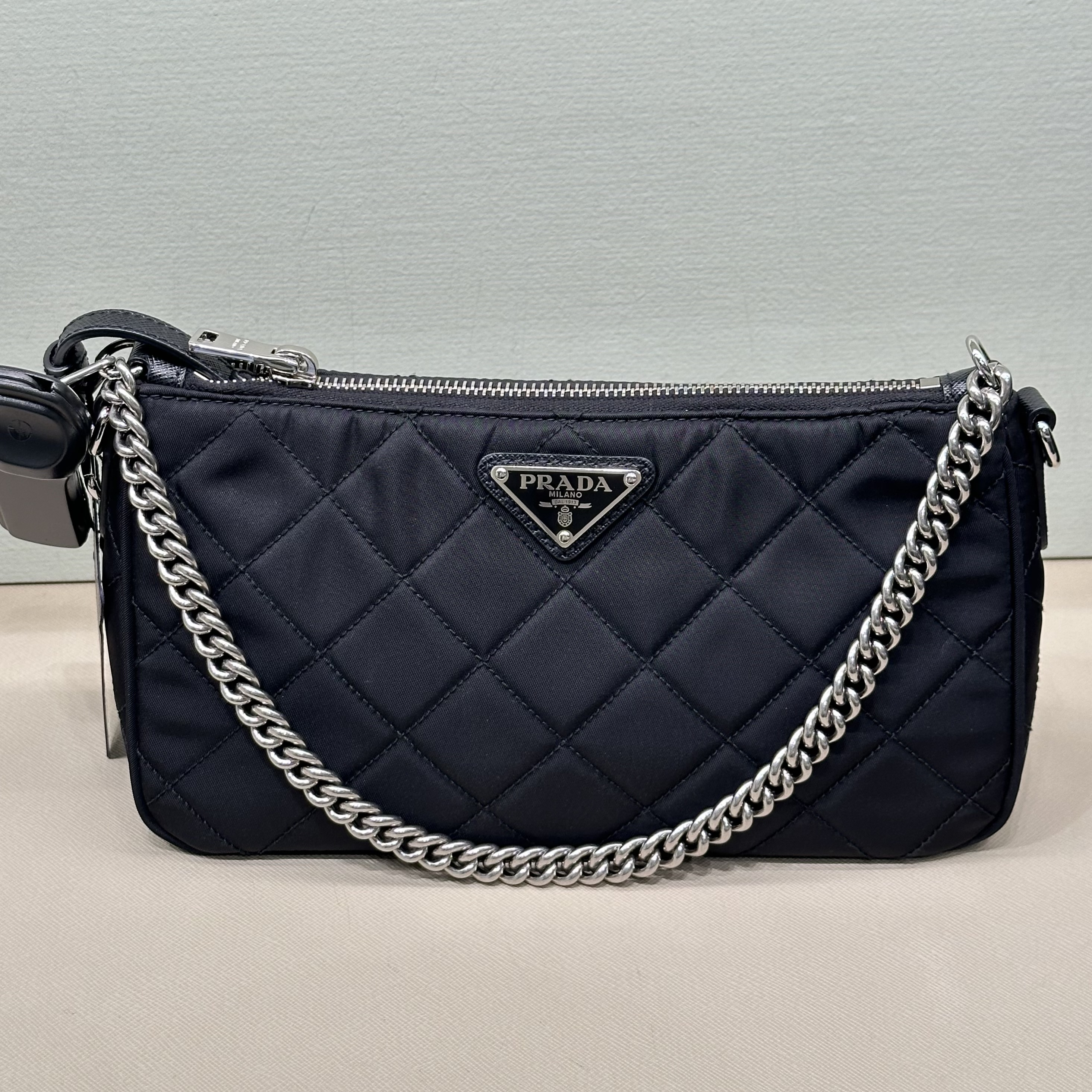 【 PRADA 】キルティング チェーン ショルダーバッグ 1BH026