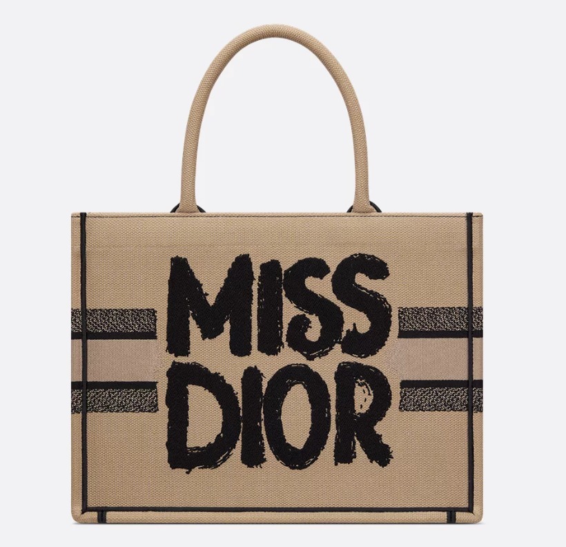 【モダンデザイン☆】DIOR Miss Dior Graffiti エンドオンエンド The Miss Dior collection perfectly combines casualness and