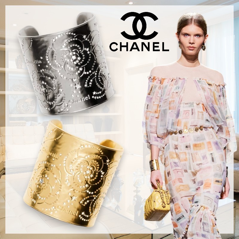 【華やかな輝き】CHANEL CCロゴ バングル