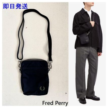 FRED PERRY(フレッドペリー) ショルダーバッグ(メンズ) - 海外