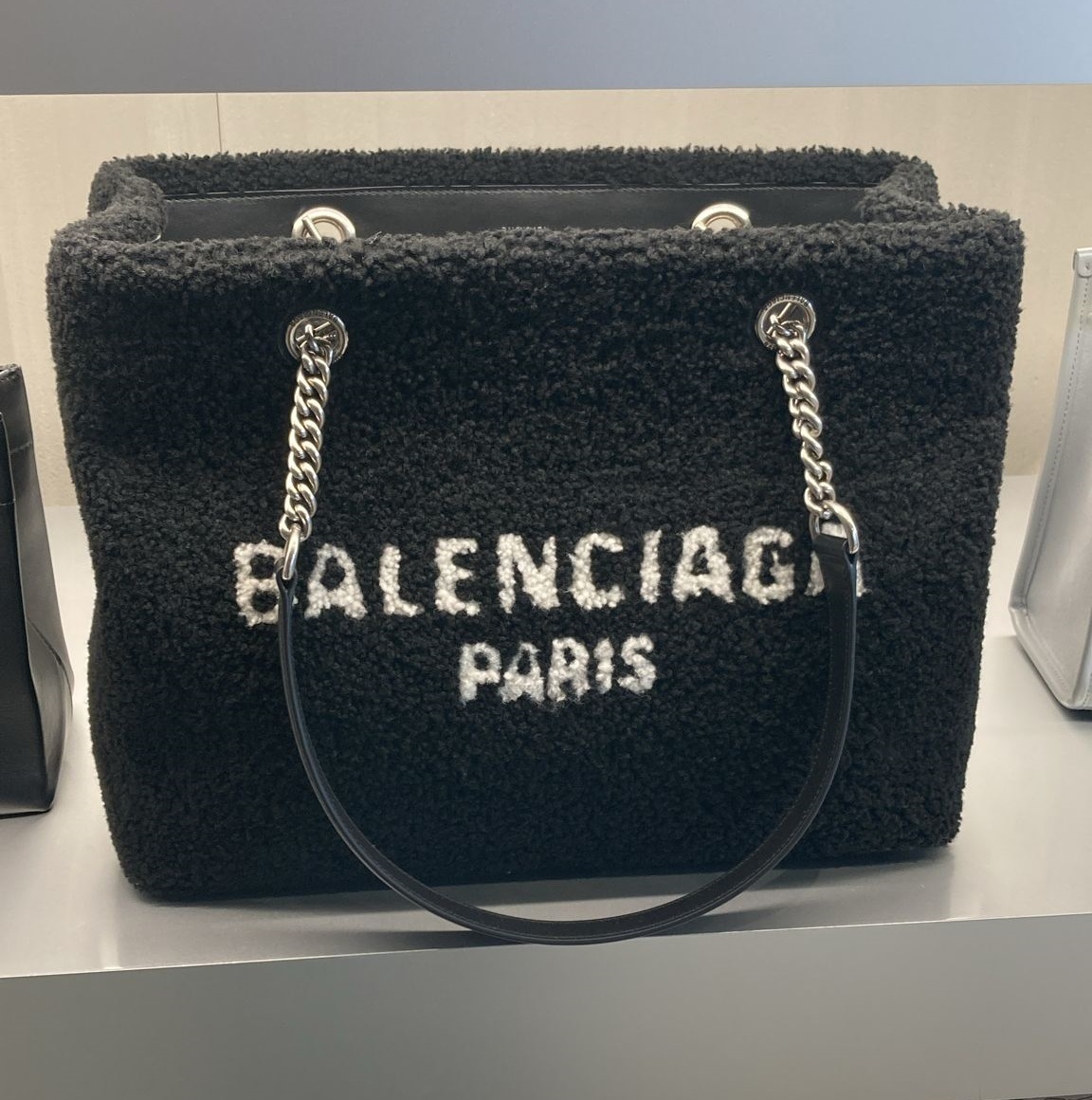 セール!数量限定 Balenciaga Duty Free ミディアム トートバッグ