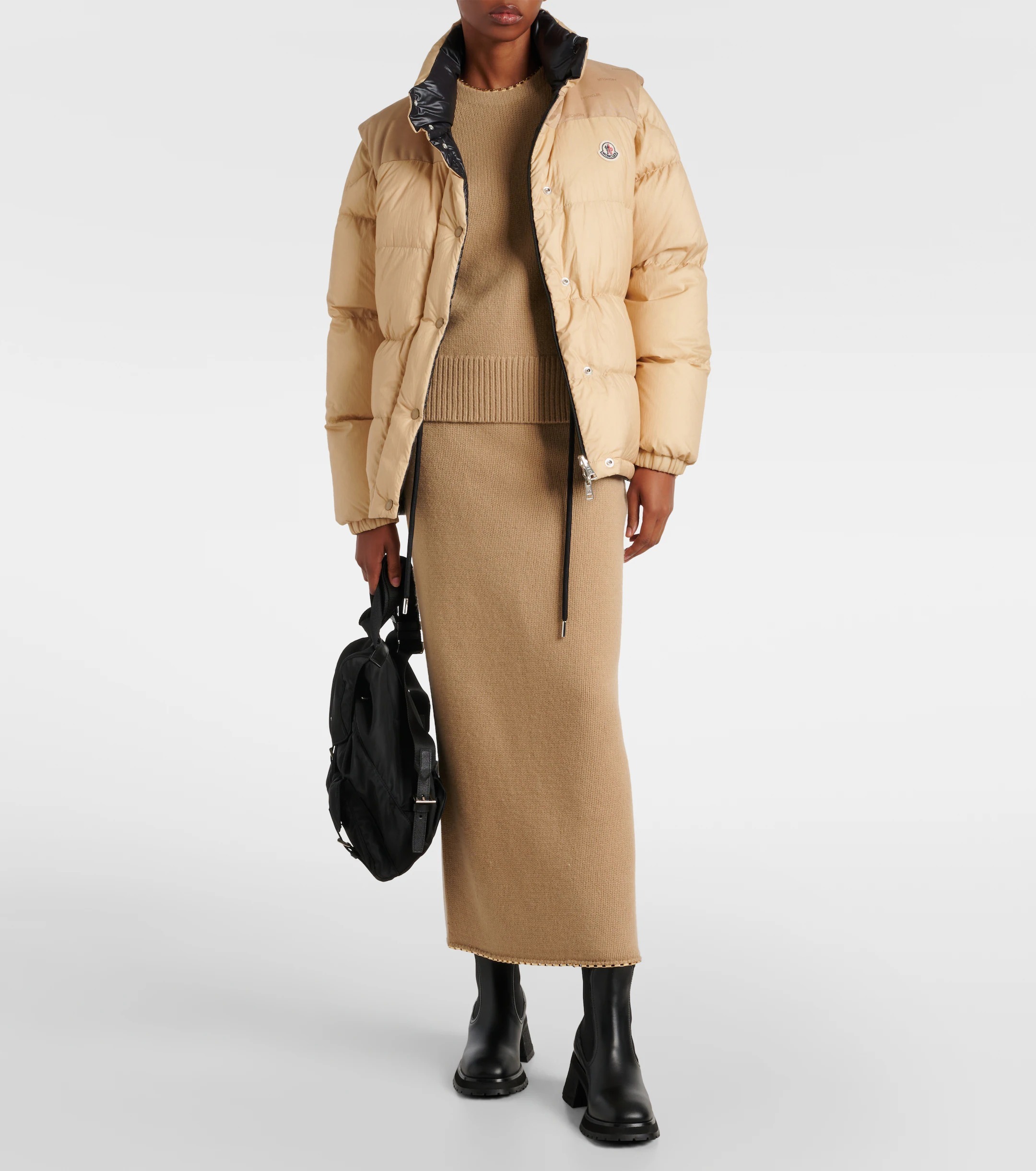 上品リバーシブル《MONCLER》Verone ダウンジャケット ベージュ