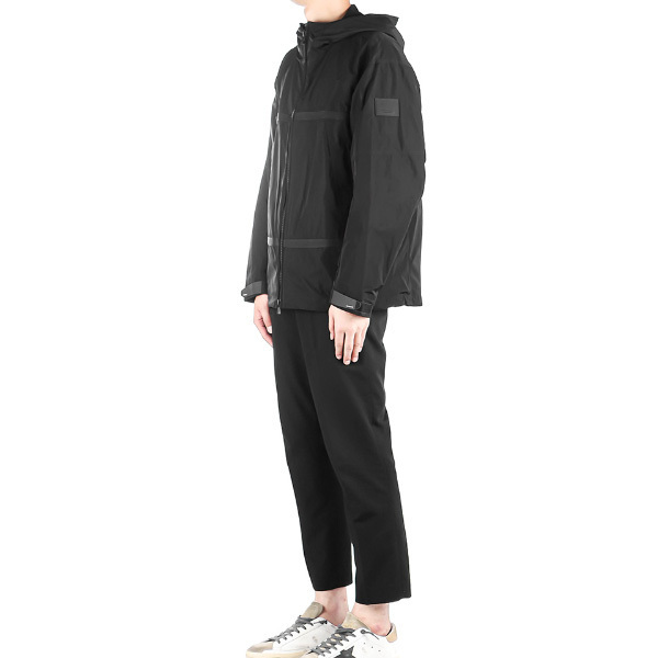 ☆Burberry☆EDK フード付きジャケット☆SALE中 BURBERRY☆SHARDING フード ジップ ナイロンジャケット ブラック