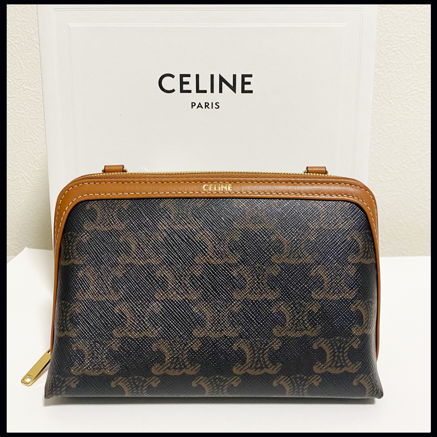 CELINE チェーン付きクラッチ トリオンフ ▲10E382CBX.04LU