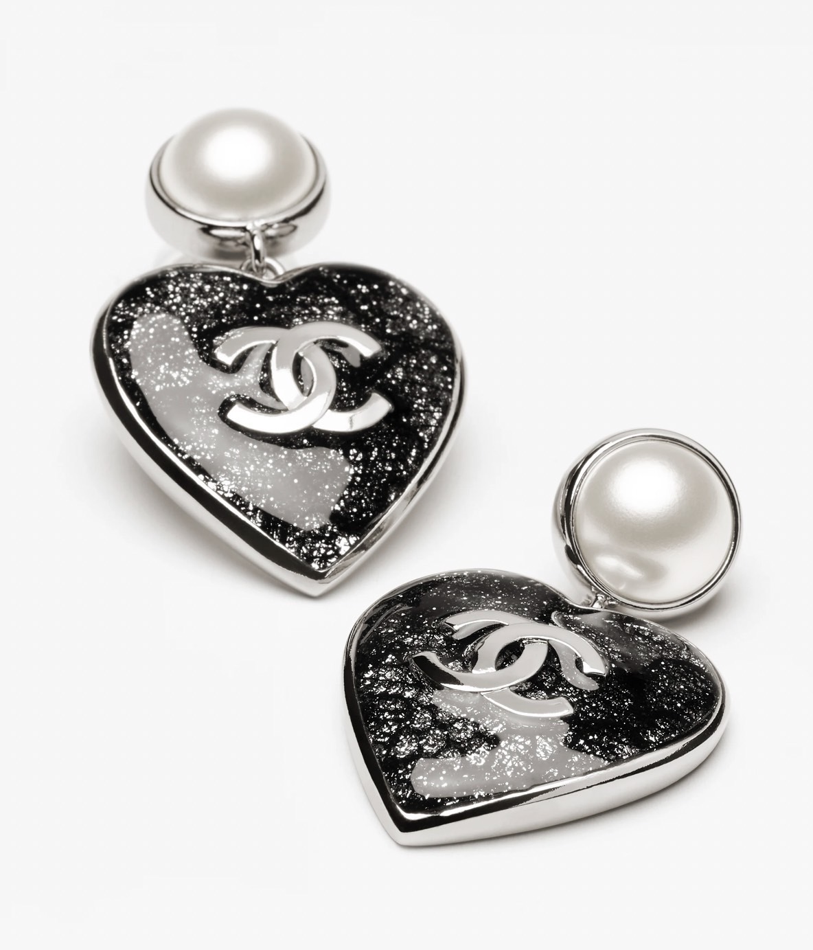 モノトーン♡【CHANEL】《24K》CCロゴ ハート ピアス