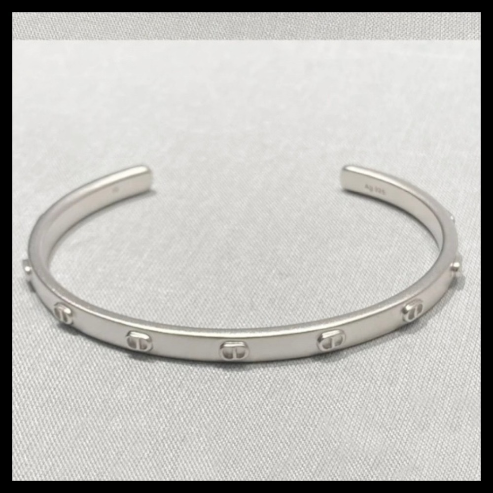 【大人上品/おしゃれ♪】DIOR CD Icon バングル