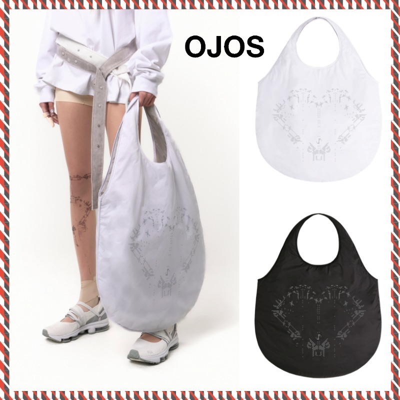 【OJOS】24fw Reversible Graphic Padded Bag