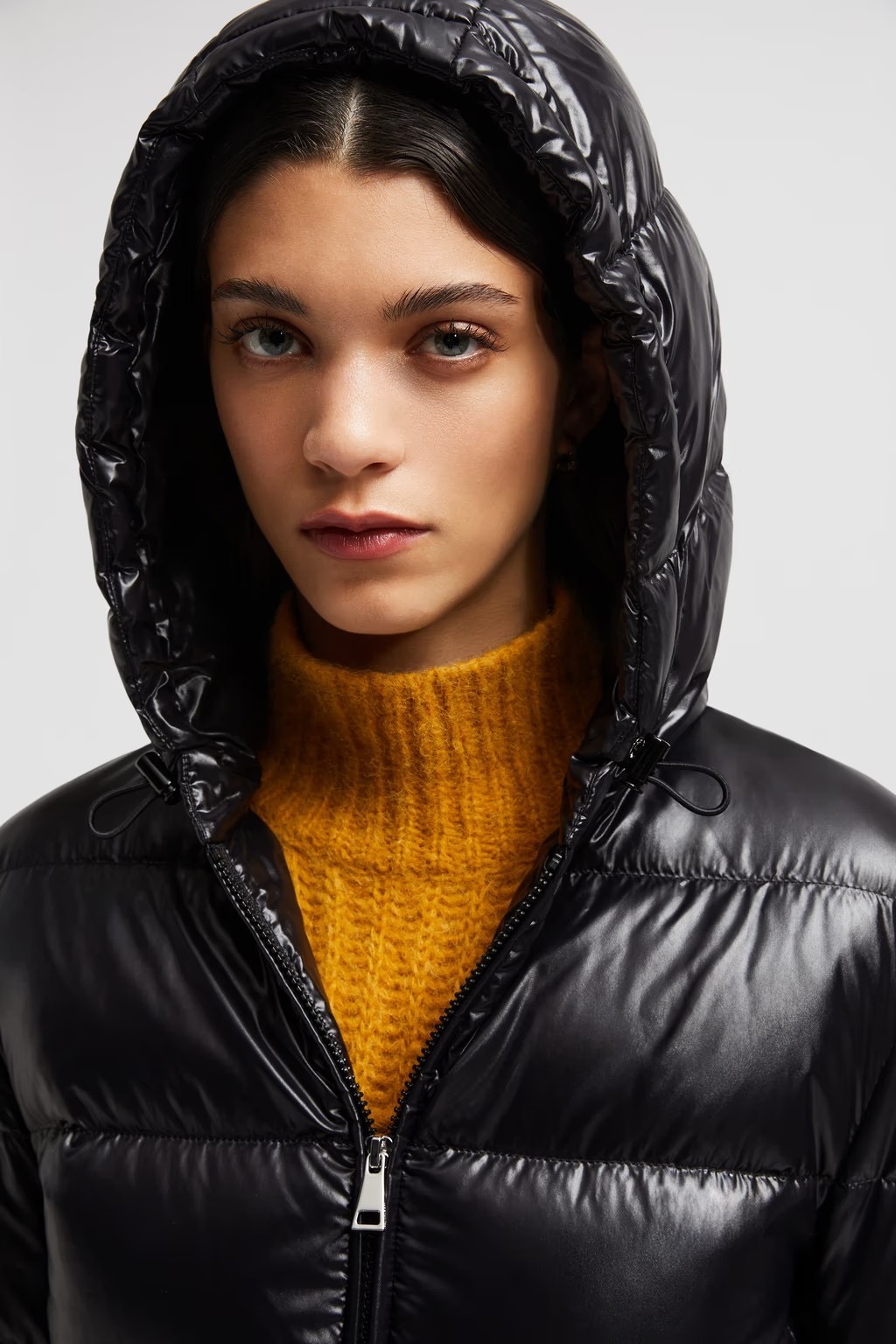《直営店買付》MONCLER Bayardショートダウンジャケット