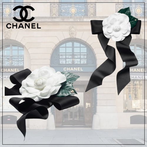 リボンが揺れる♪【CHANEL】カメリア モチーフ バレッタ