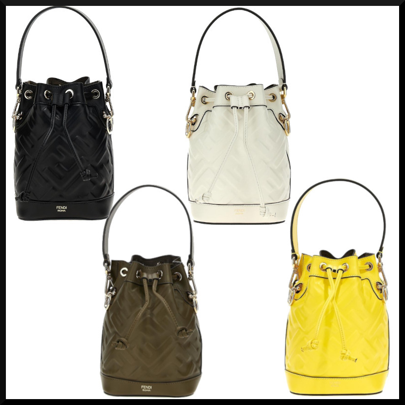 25新作 FENDI モン トレゾール レザー ミニバッグ FF 巾着型