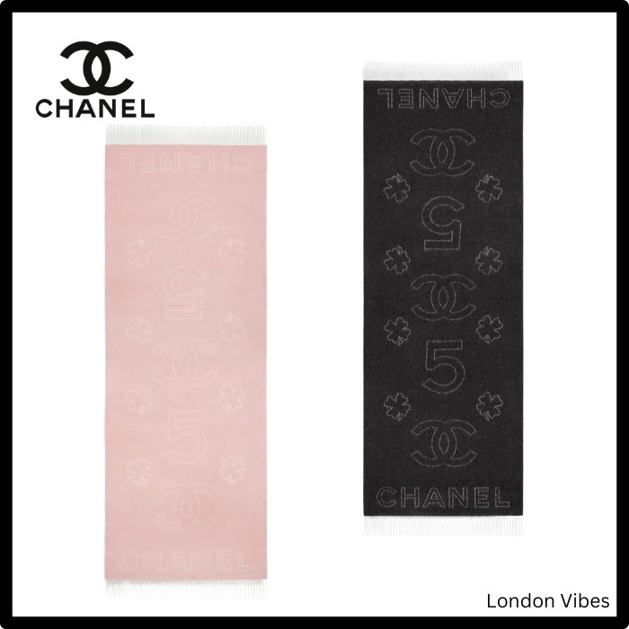 シンプルで合わせやすい♪ CHANEL ストール マフラー