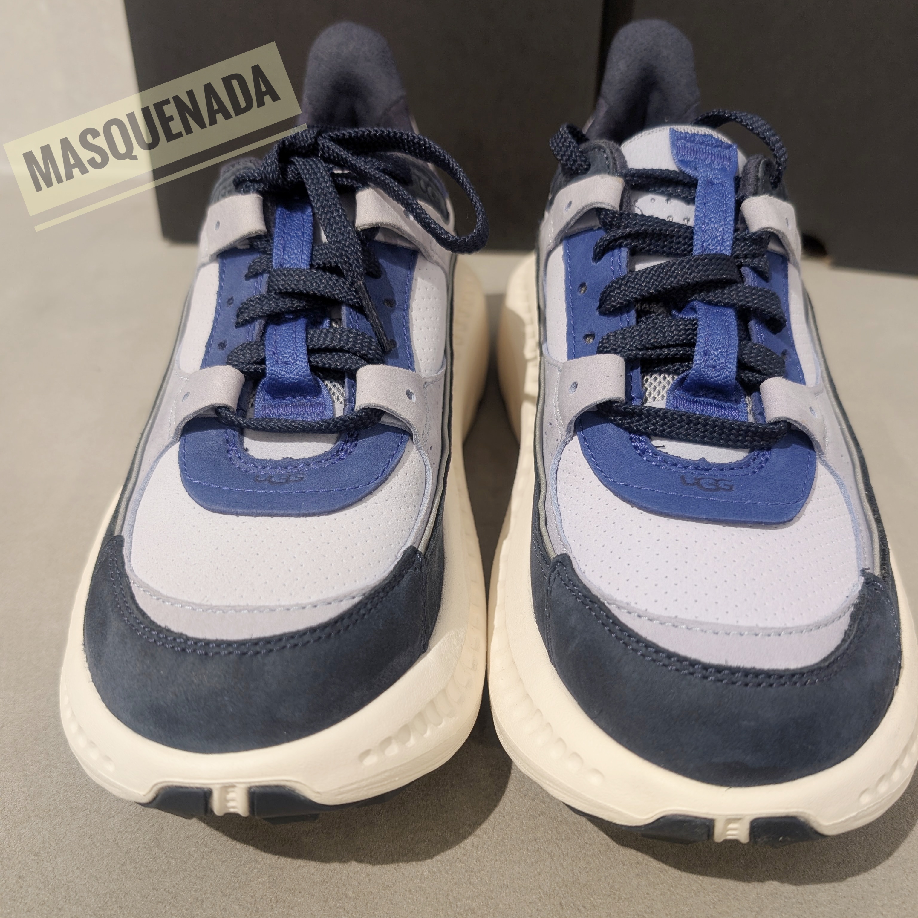 sale!すぐ届く国内発送☆UGG CA805 V2 NUBUCK スニーカー (UGG