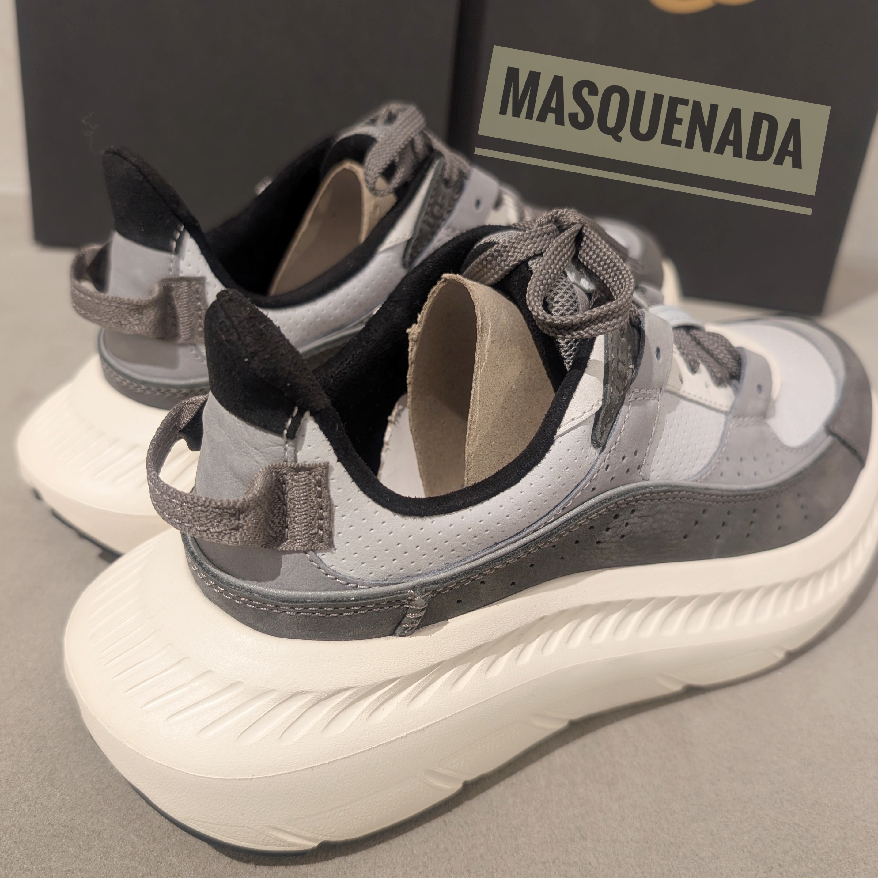 sale!すぐ届く国内発送☆UGG CA805 V2 NUBUCK スニーカー sale!すぐ届く国内発送☆UGG CA805 V2 NUBUCK スニーカー (UGG