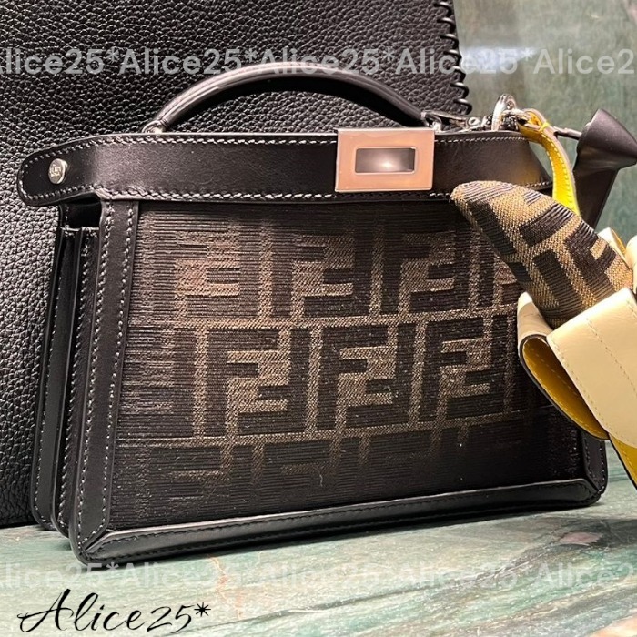 [FENDI] FFファブリックバッグ ピーカブー ISeeU エックスクロス