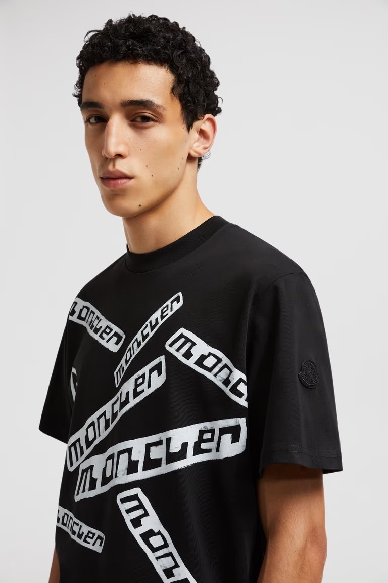 《直営店買付》MONCLER Logo T-Shirt モンクレールロゴTシャツ
