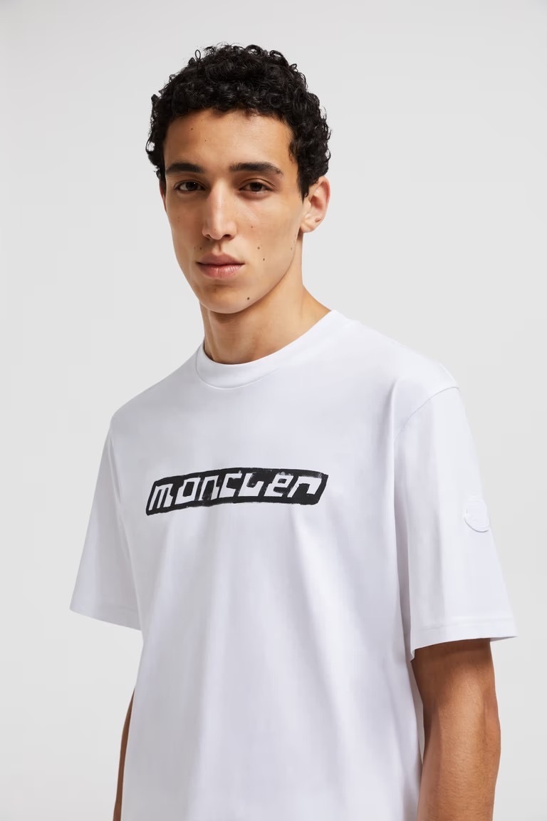 《直営店買付》MONCLER Logo T-Shirt モンクレールロゴTシャツ