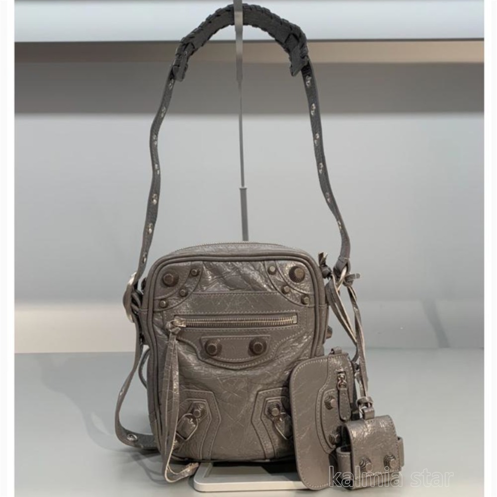 ●送料込●BALENCIAGA●LE CAGOLE MENクロスボディバッグ