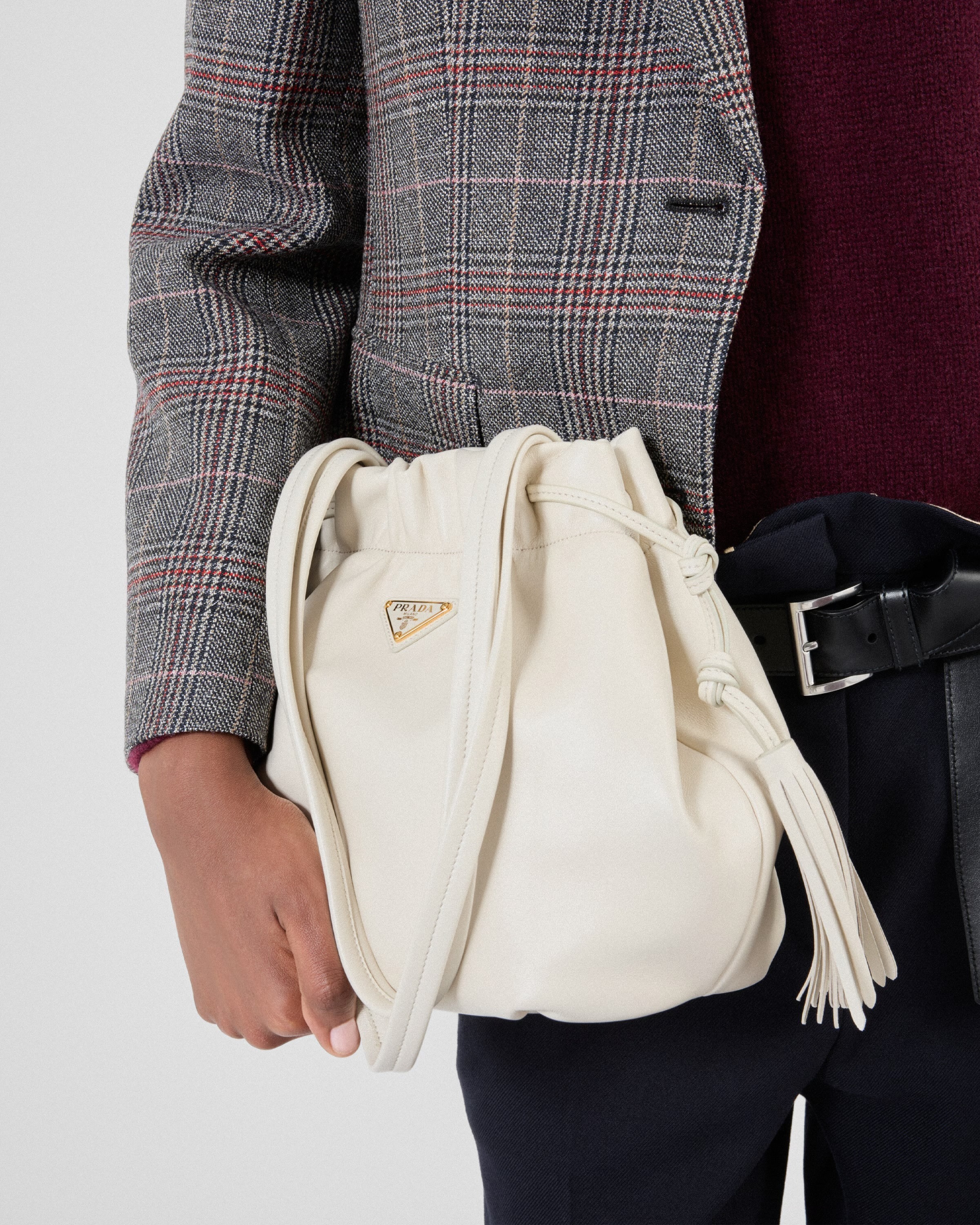 PRADA【入手困難】☆ナッパレザー ショルダーバッグ☆ 全色