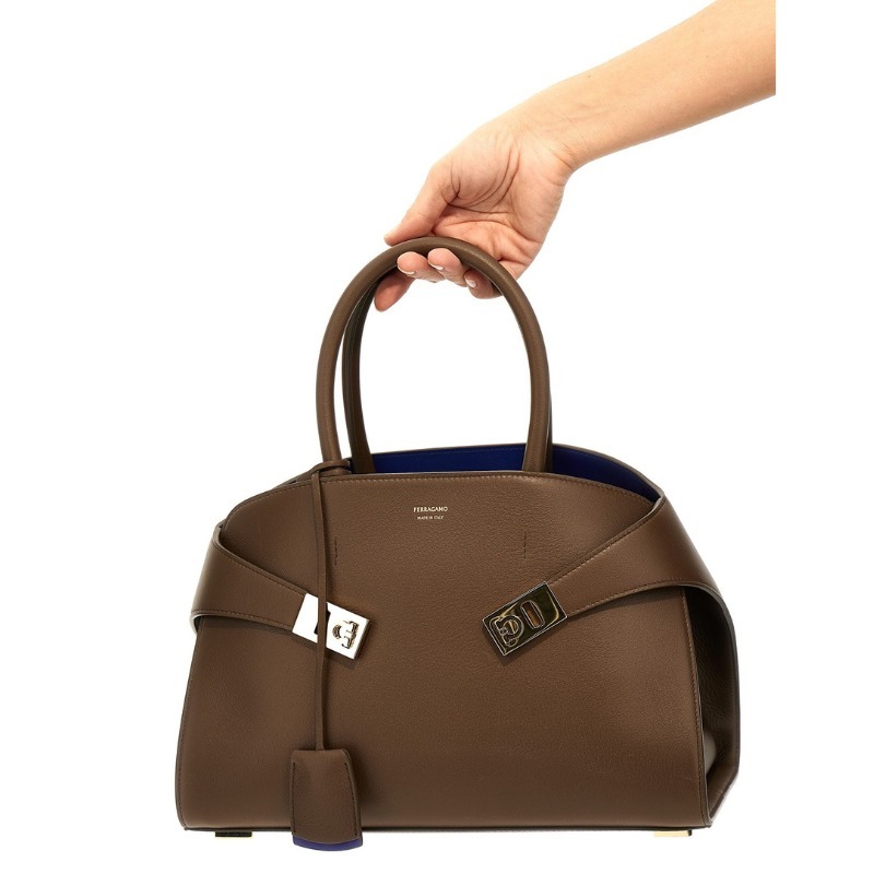 Ferragamo フェラガモ Hug ハグ ハンドバッグ スモール ロゴ 三越伊勢丹 | FERRAGAMO/フェラガモ_Women通販 | Hug