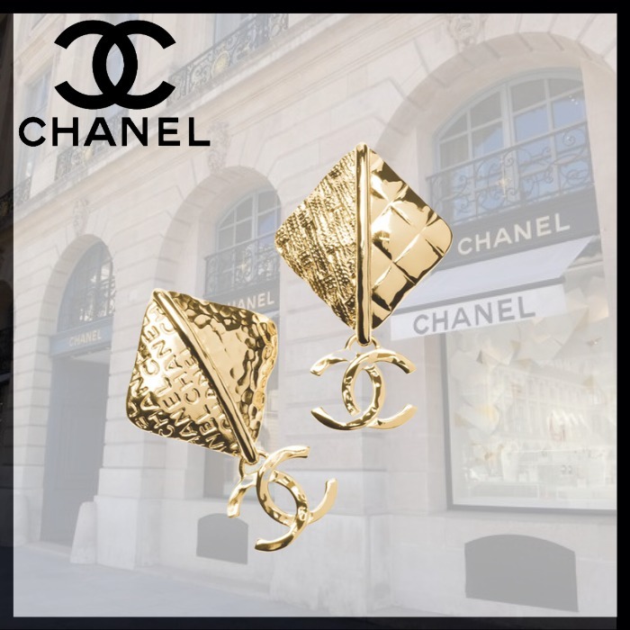 耳元を華やかに♪【CHANEL】ピアス