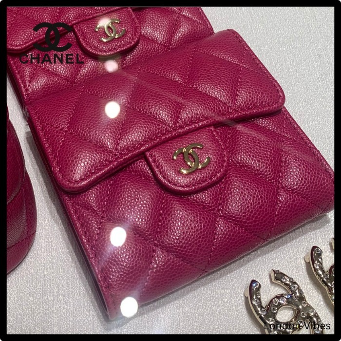色鮮やかで上品♪CHANEL クラシック スモールフラップウォレット