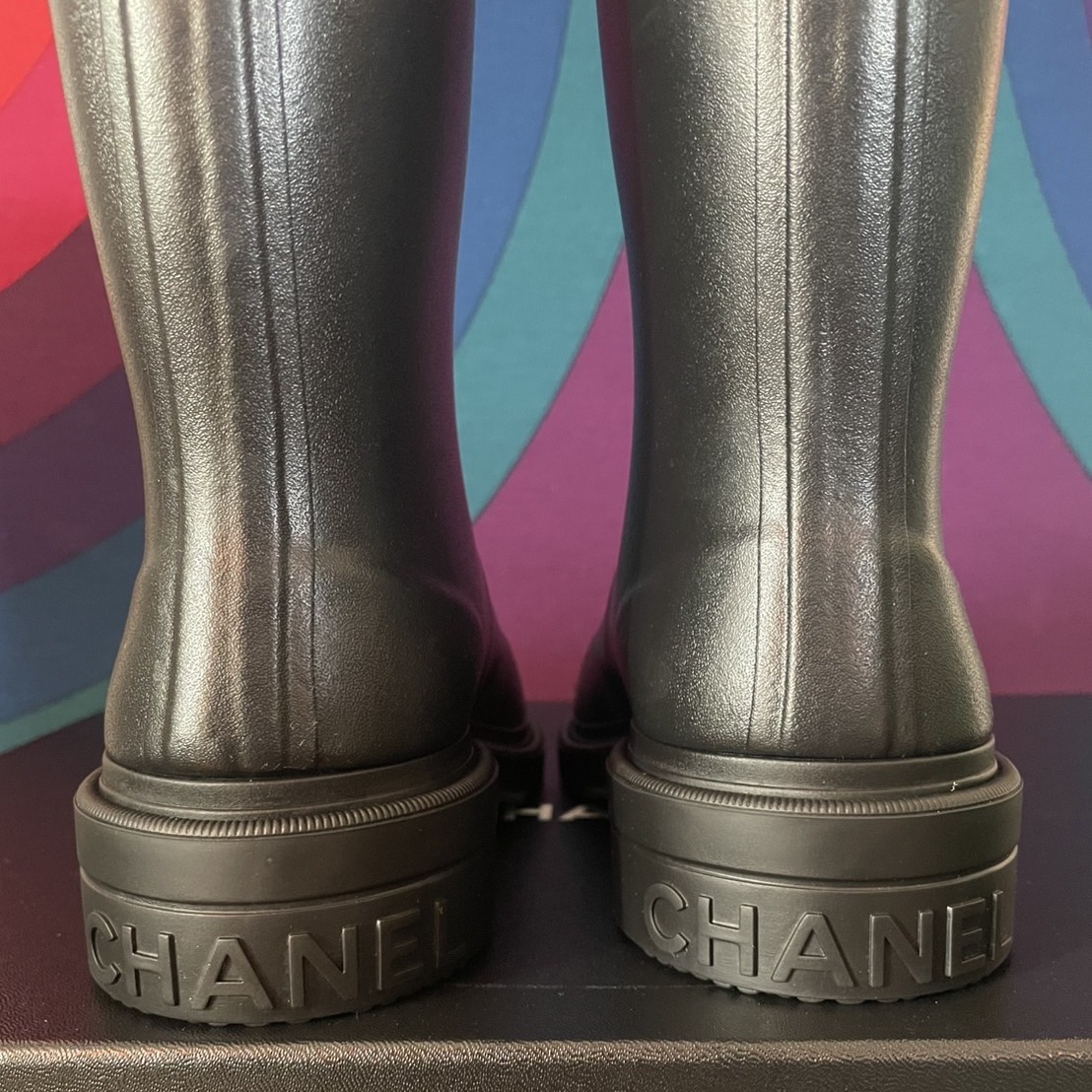 《人気》CHANELロングブーツ 雨の日 レインブーツ