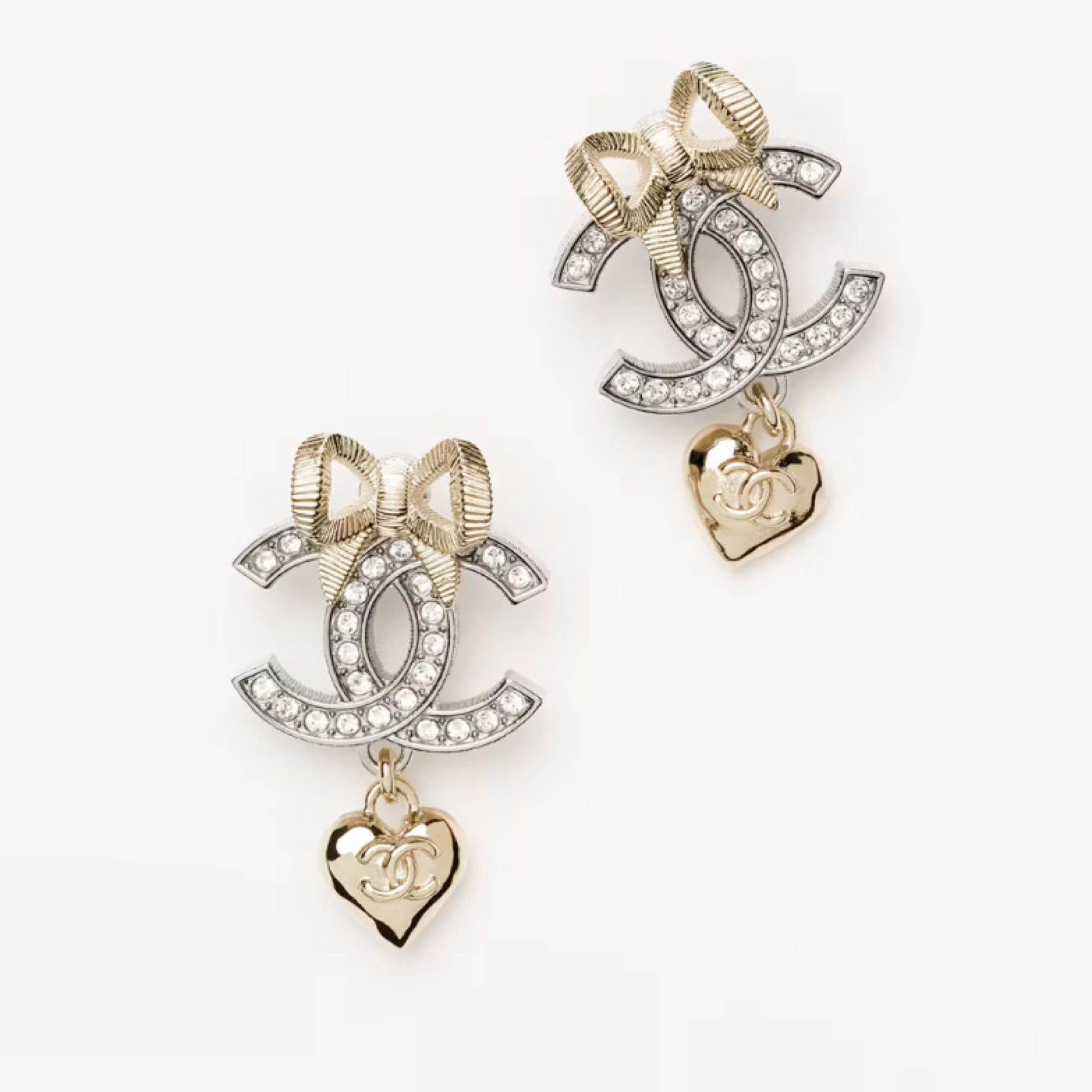 《ハートとリボンが可愛いデザイン♡》CHANEL ピアス