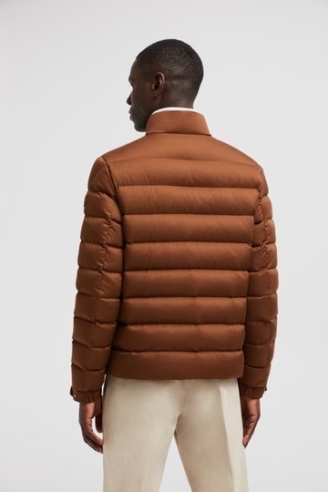 《直営店買付》MONCLER Lauriolleショートダウンジャケット