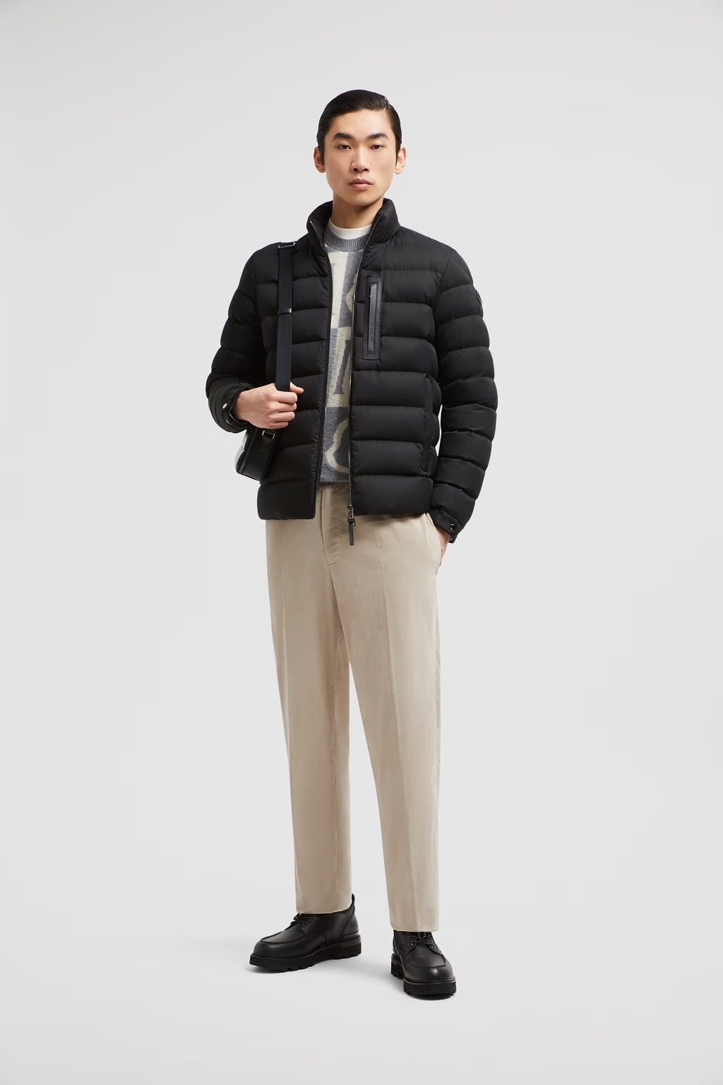 《直営店買付》MONCLER Lauriolleショートダウンジャケット
