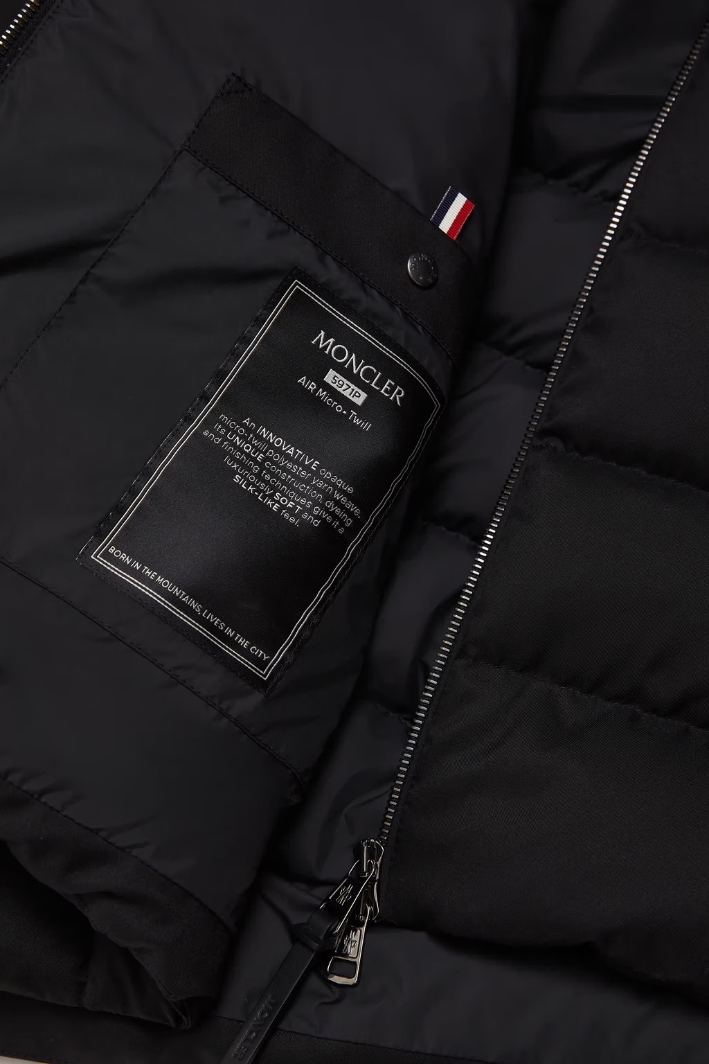 《直営店買付》MONCLER Lauriolleショートダウンジャケット