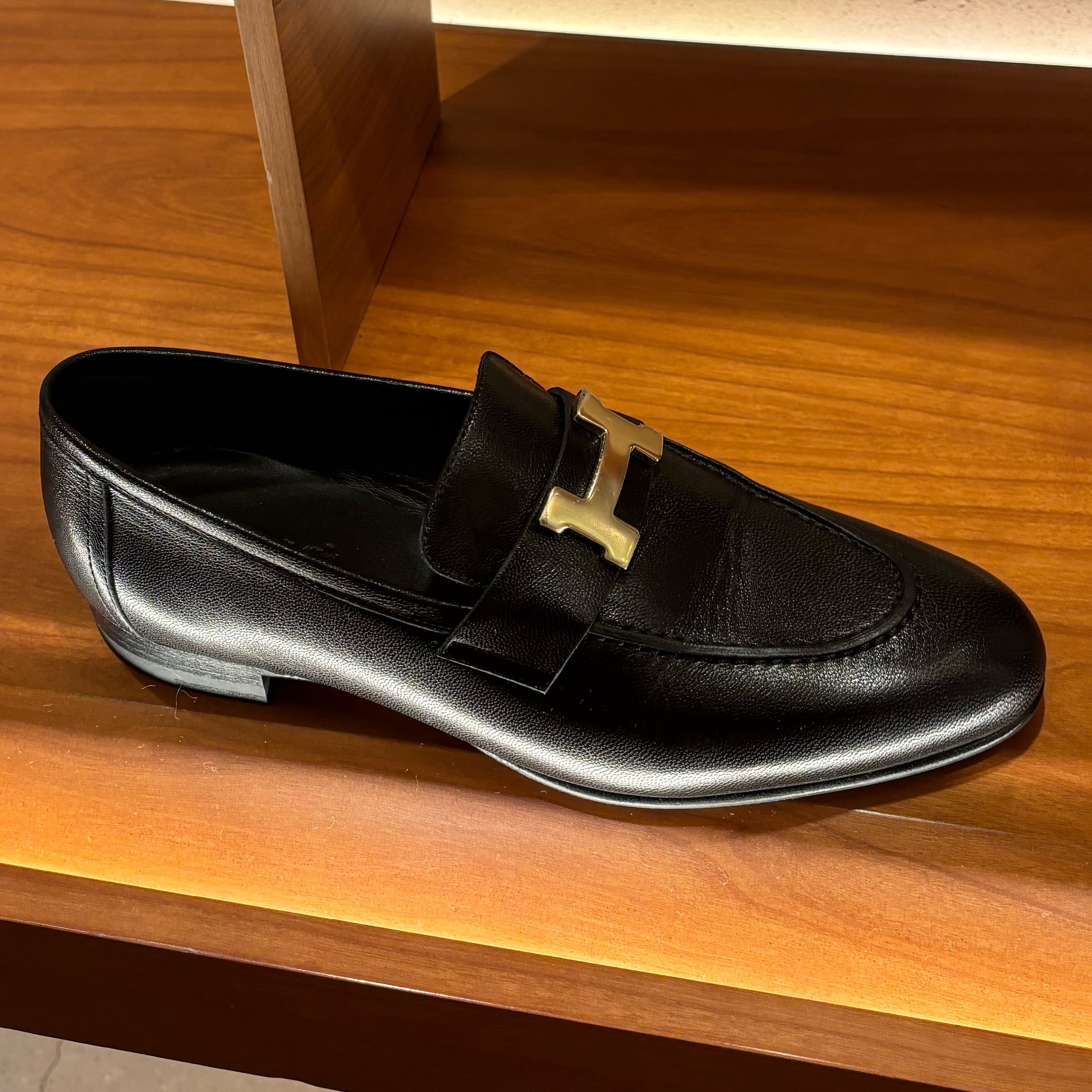 HERMES 人気 モカシン Paris