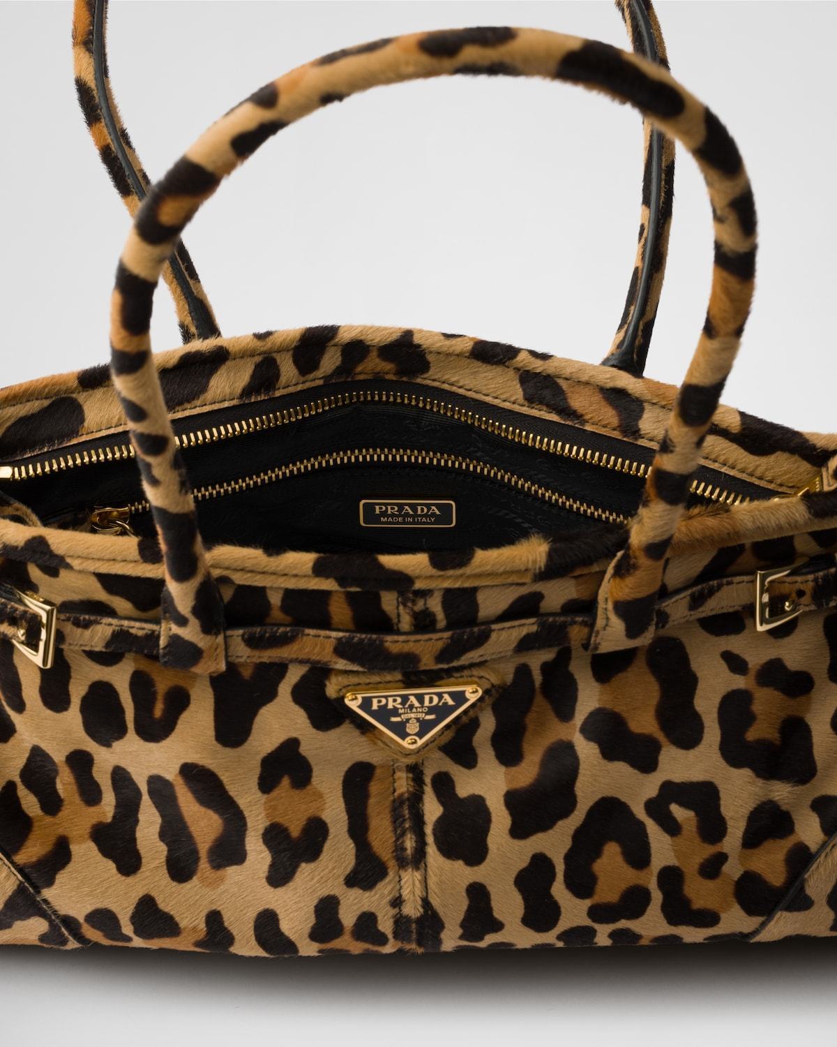 PRADA お洒落 レオパードプリント ミディアム ハンドバッグ PRADA お洒落 レオパードプリント ミディアム ハンドバッグ