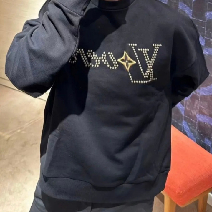 《エレガントなデザイン★》Louis Vuitton スウェット