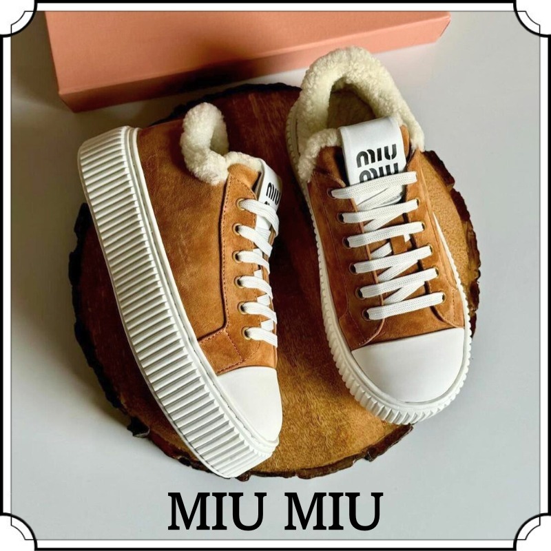 MiuMiu ミュウミュウ スエードスニーカー シアリング ロゴ