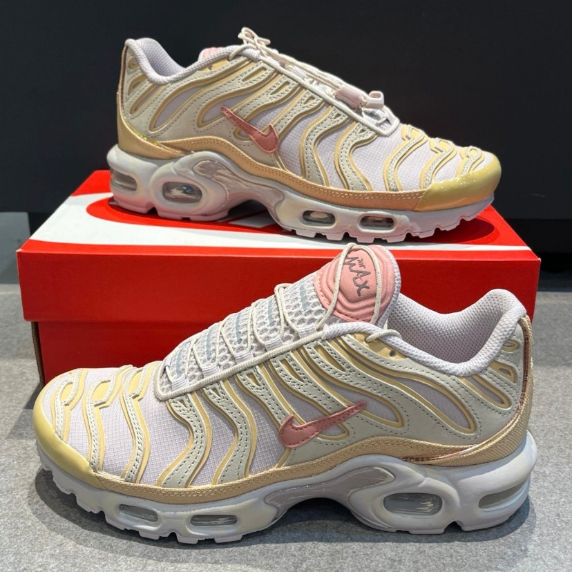 ★ナイキ★ WMNS AIR MAX PLUS FZ5062-160★追跡可