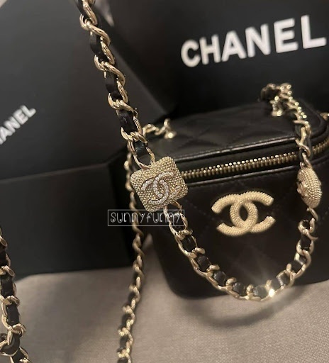 《24K★》CHANEL ミニヴァニティーバッグ チェーンが可愛い