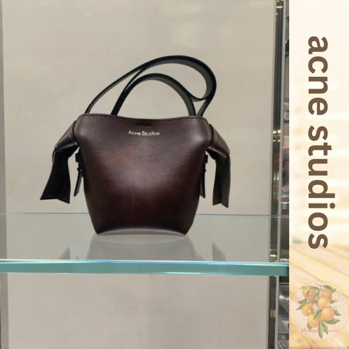 デザインが可愛い【Acne Studios】Musubi ミニショルダーバッグ