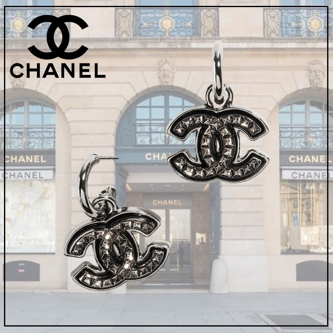 メタルなロゴが揺れる♪【CHANEL】《24A》CCロゴ ピアス