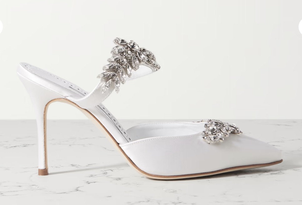 《ラグジュアリーな逸品》【Manolo Blahnik】サテンミュール