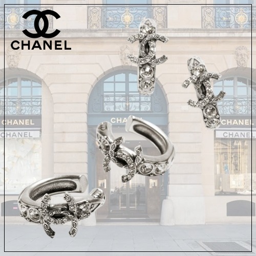 華やかにに煌めくCCロゴ♪【CHANEL】《24A》フープ ピアス