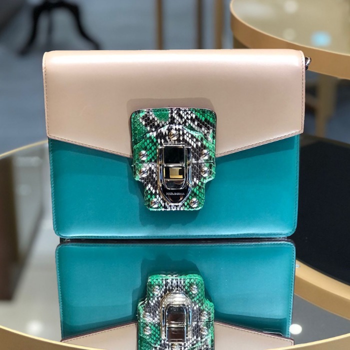希少 DOLCE&GABBANA ドルガバ DG レザー ミニバッグ