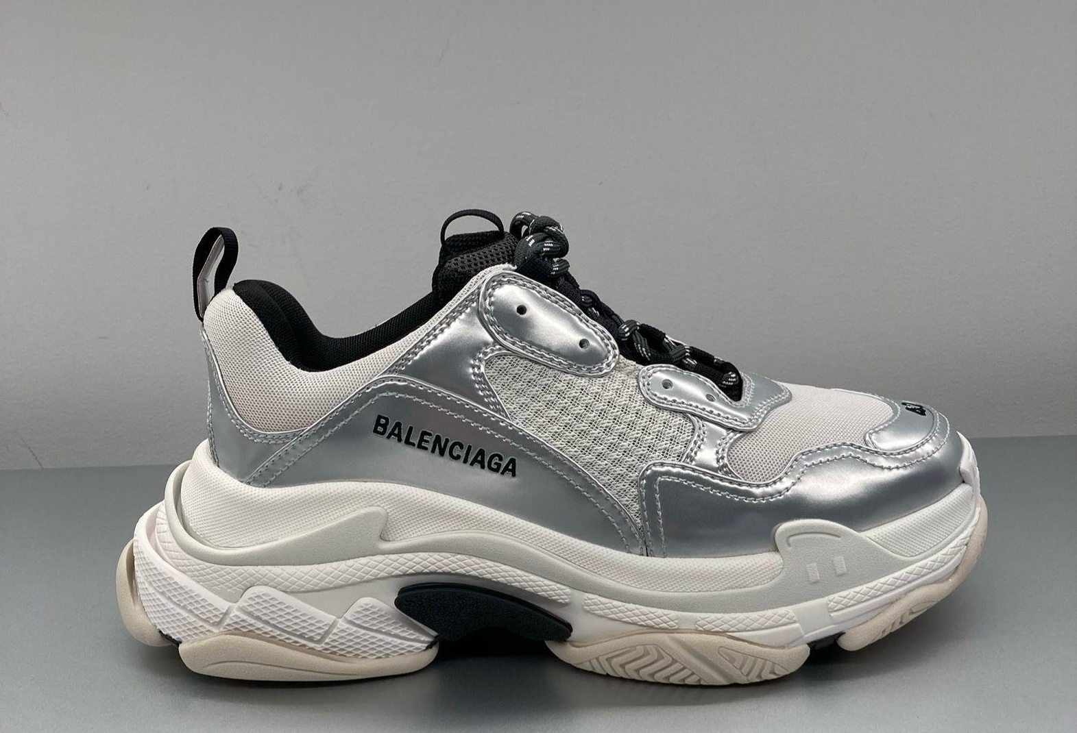 【BALENCIAGA】RIPLE S スニーカー シルバー ★関税送料込み