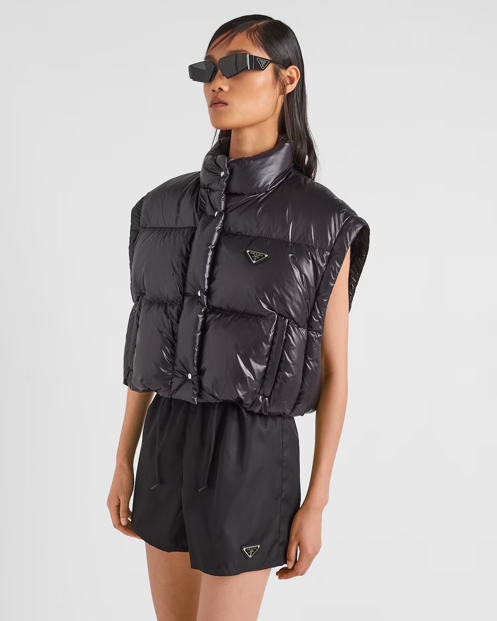 《送料無料》PRADA Re-Nylon cropped convertible down jacket